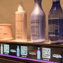 美髮產業數位轉型，創造美髮新商機，美國亞馬遜開Amazon salon、台灣曼都導入AR魔鏡