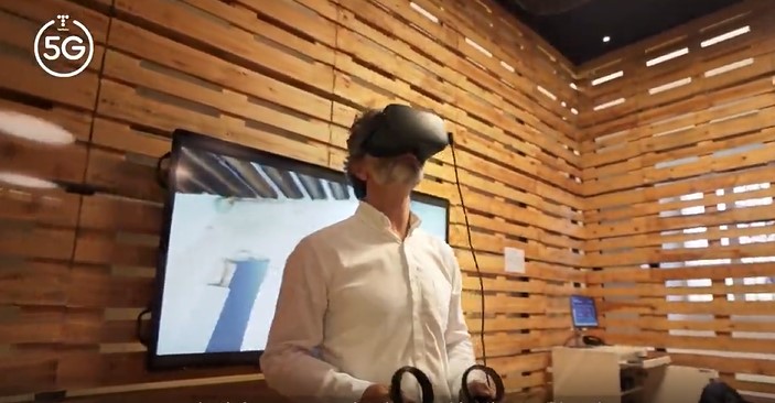 IE大學設計了VR教室